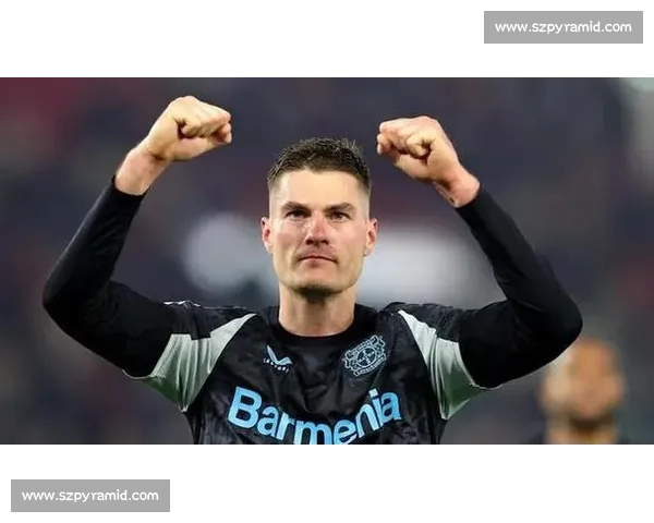 滕哈格力挺希克留队，勒沃库森锋霸遭英超意甲哄抢