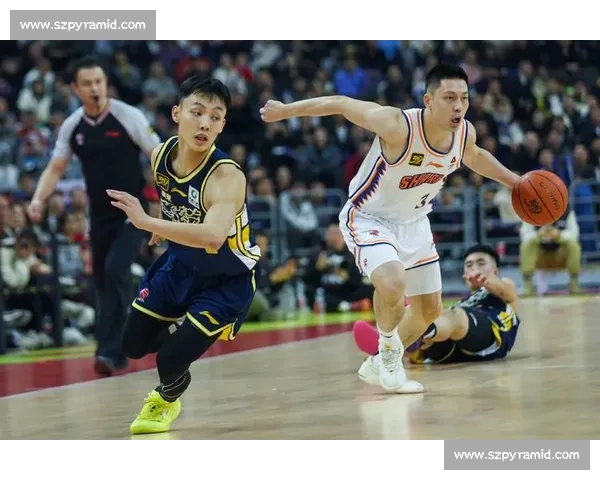 广东双核交易风云！布朗洛夫顿归化受阻，广厦双星闪耀国际赛场