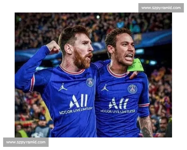 特瓦斯：巴萨需精简阵容完成注册，盛赞皇马引援潜力