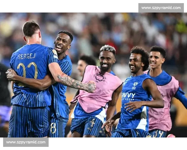 拜仁晋级梅西止步！世俱杯爆冷：亚洲独苗加时绝杀曼城创历史